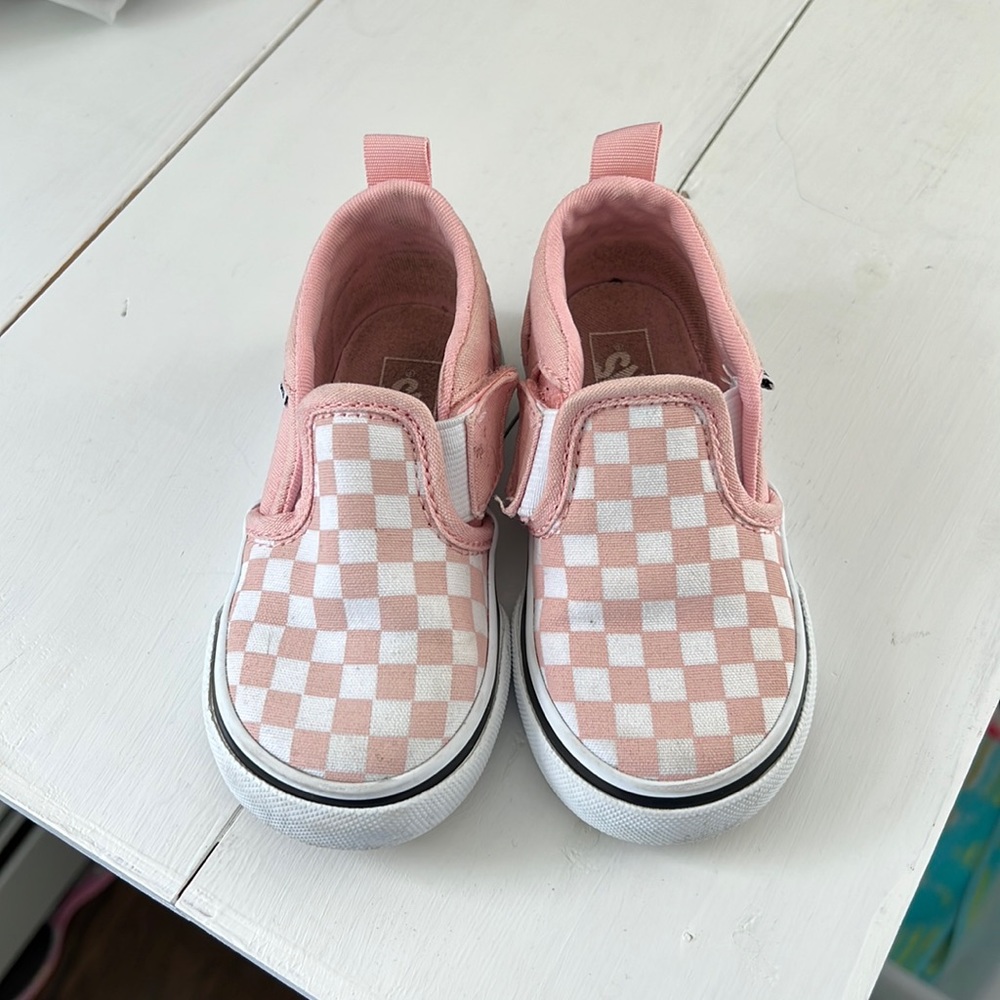 Toddler girl pink checkered vans size 6